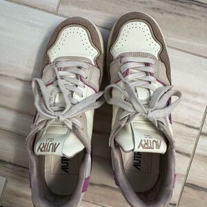 EUC Autry Women's Athletic Shoes -White/pink purple Sz 41